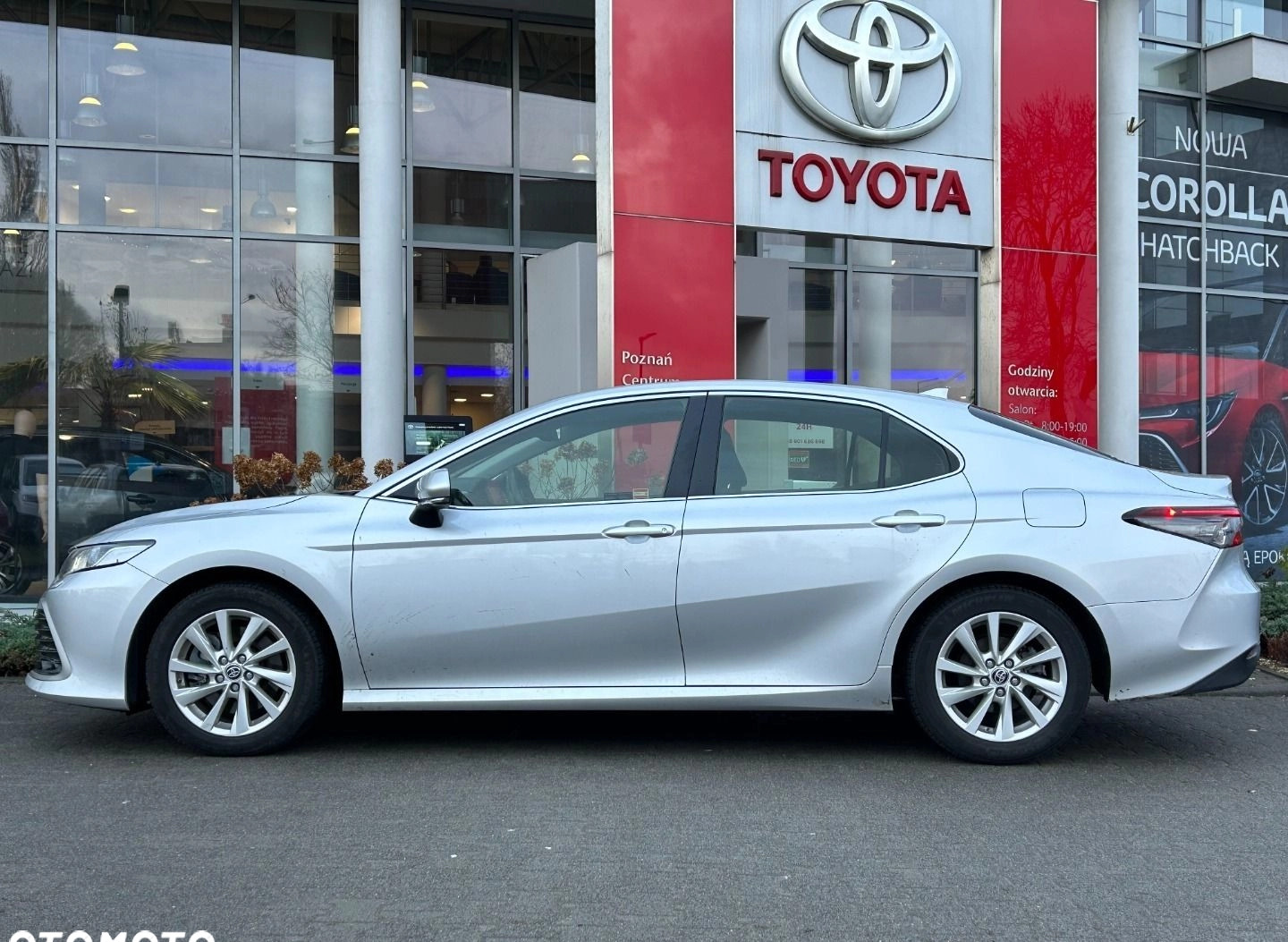 Toyota Camry cena 149900 przebieg: 46936, rok produkcji 2022 z Poznań małe 172